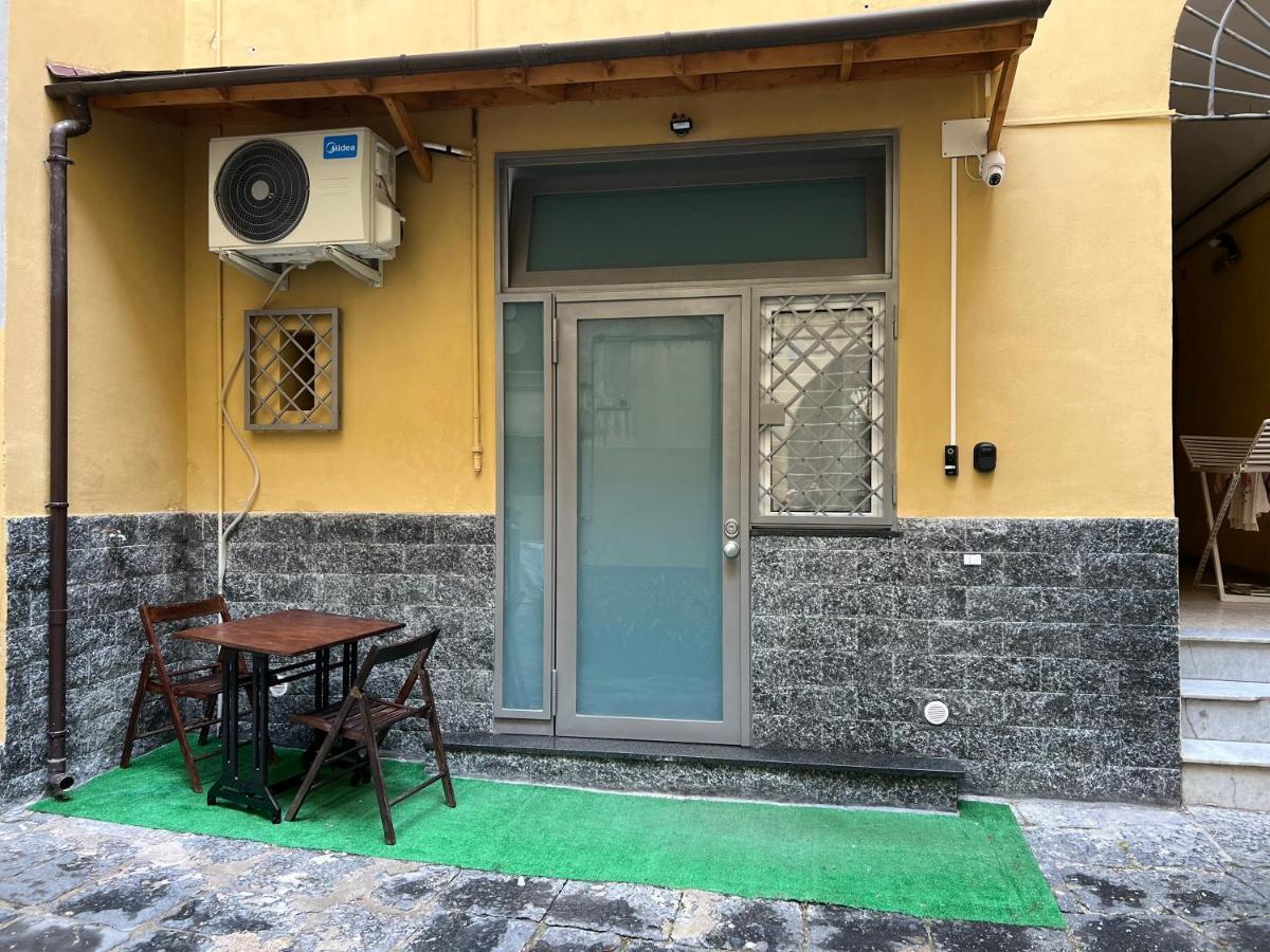 Casa Fiore Apartment Наполи Екстериор снимка